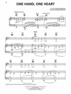 Piano Play-Along 130: West Side Story (noty na klavír, zpěv, akordy) (+audio)