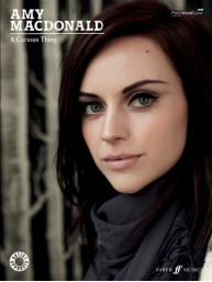 Amy MacDonald: A Curious Thing (noty na klavír, zpěv, akordy)